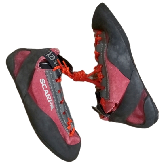 Scarpa lace up climbing shoes - Picture 1 of 8